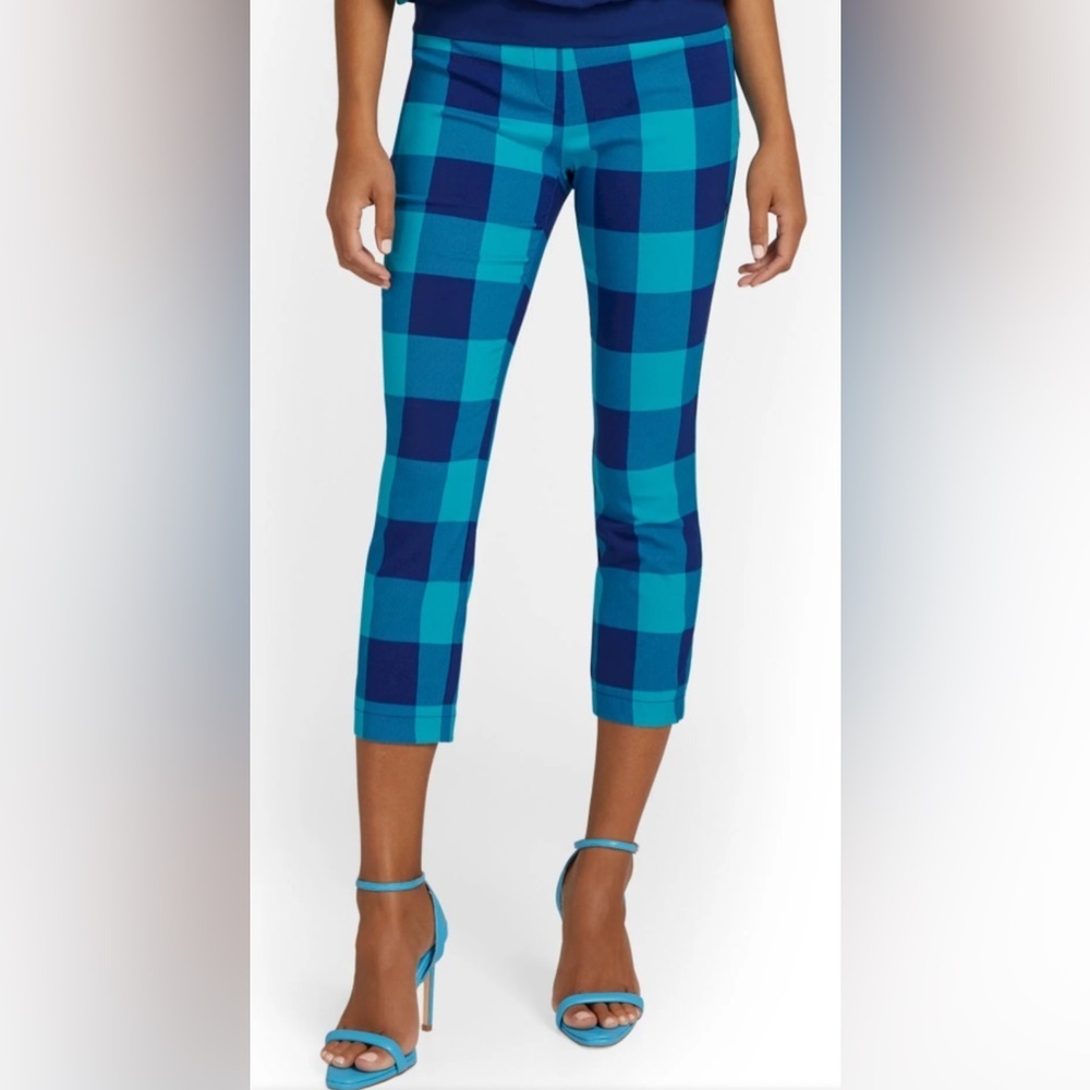 New York & Company Whitney High-Waist Pull-On Capri Pant